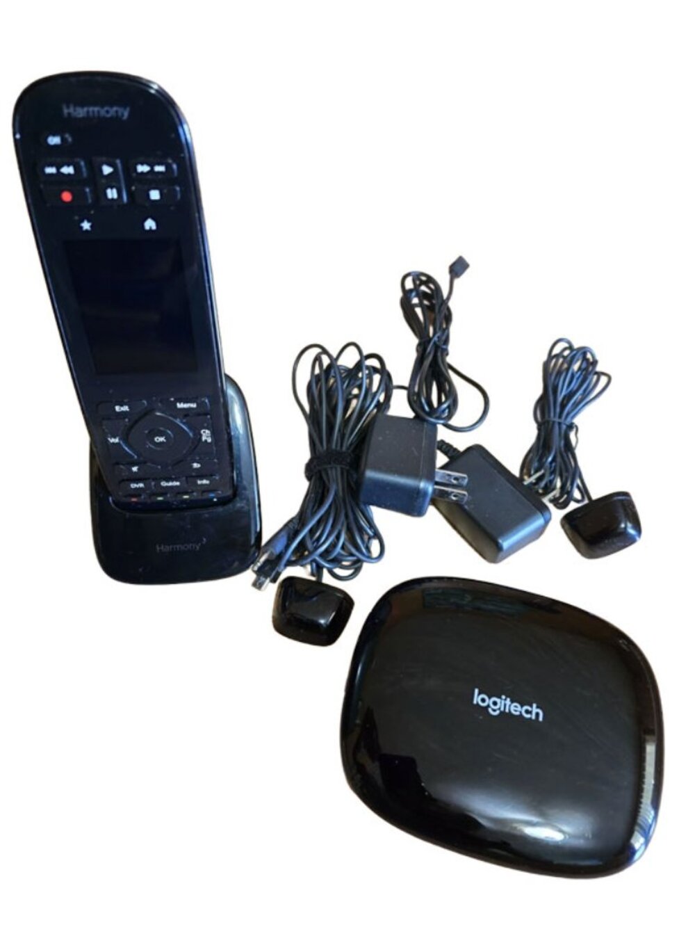 Logitech Harmony N-R0007 & O-R0004 Wireless Remote Control Hub w/ Dock